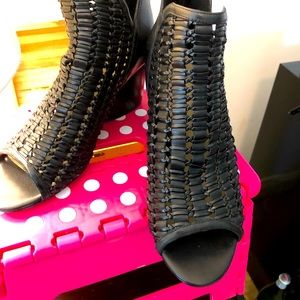 Donald J Pliner open toe woven wedge sandals